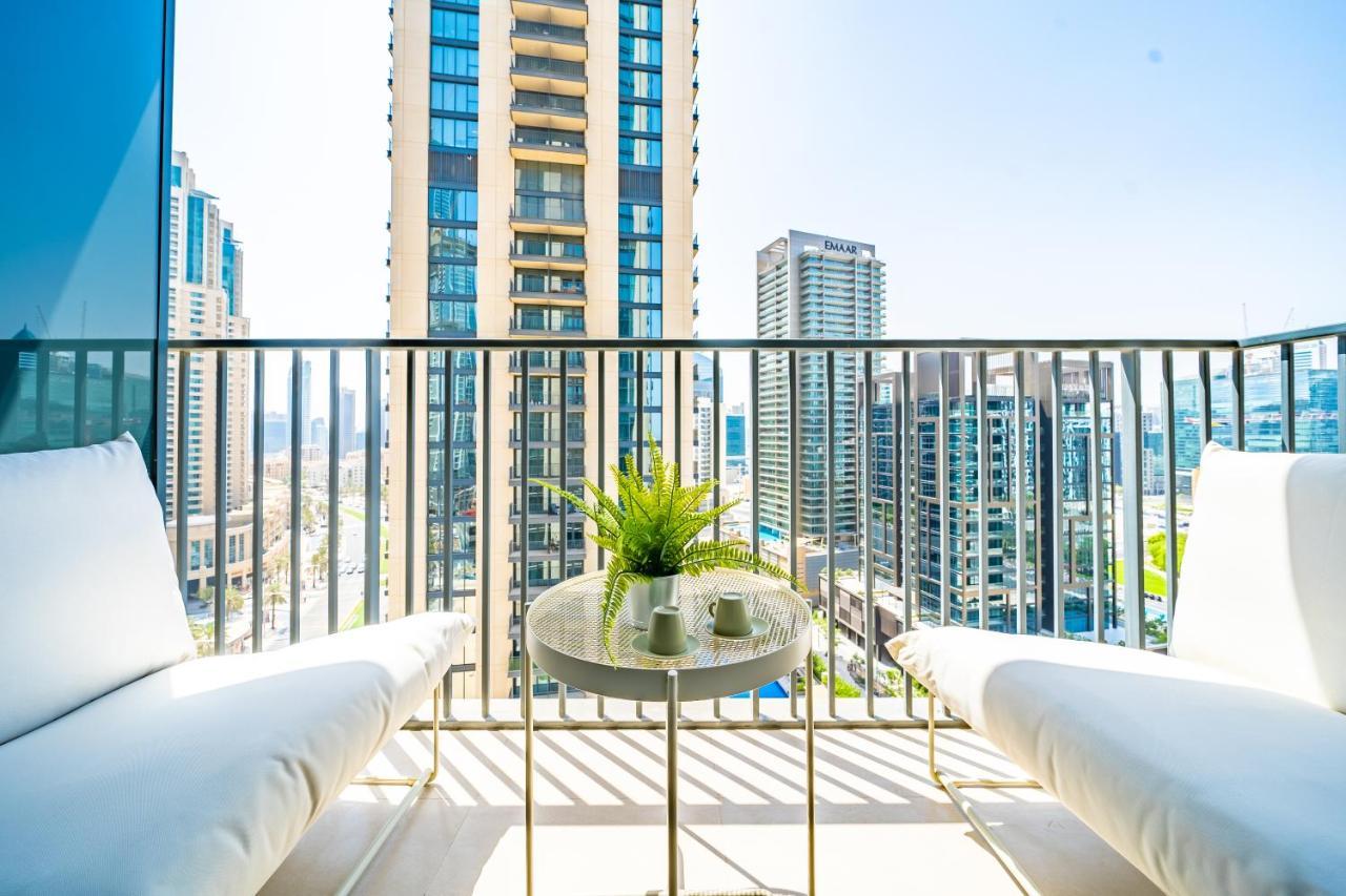 Incredible Views From This Classy Apt With Terrace Dubai Exterior photo